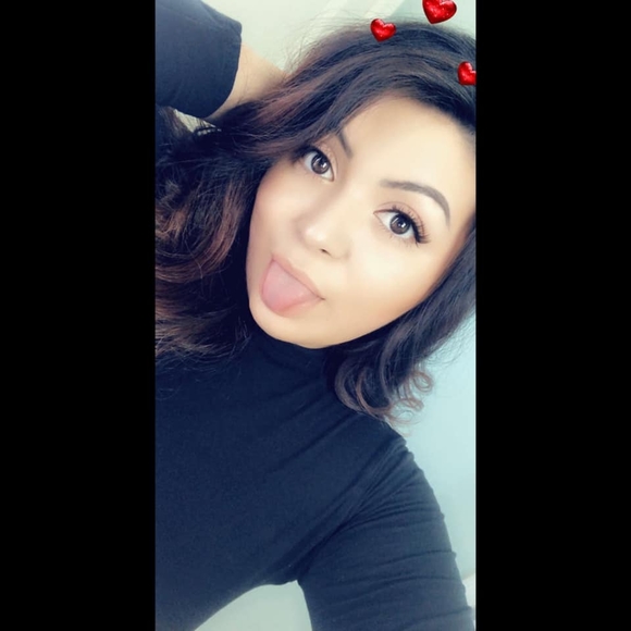 Meet your Posher, Cindy - Picture 1 of 1